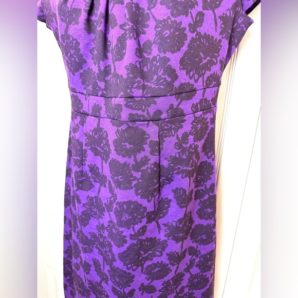 New BODEN Uptown Jersey Sheath Dress Purple Floral Pleated Neckline Shift Work - Picture 4 of 9